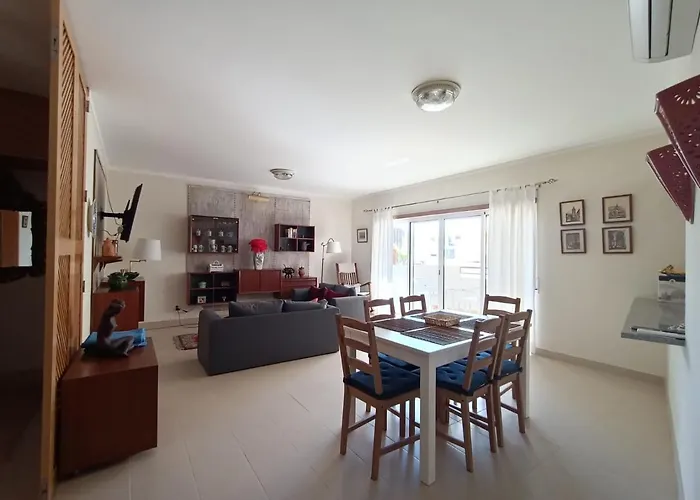 Daire Royal By Amandio Batista