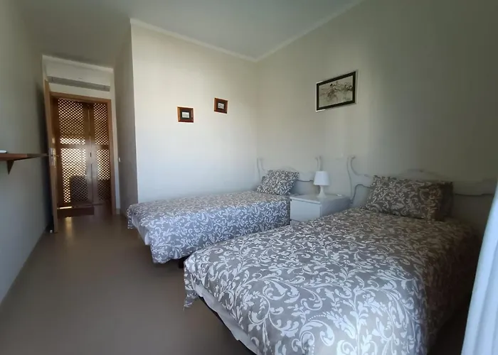 アパート Royal By Amandio Batista カバナス・デ・タビラ