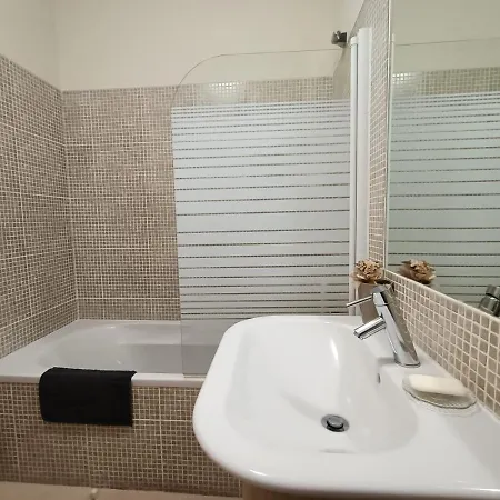Royal By Amandio Batista Apartman *